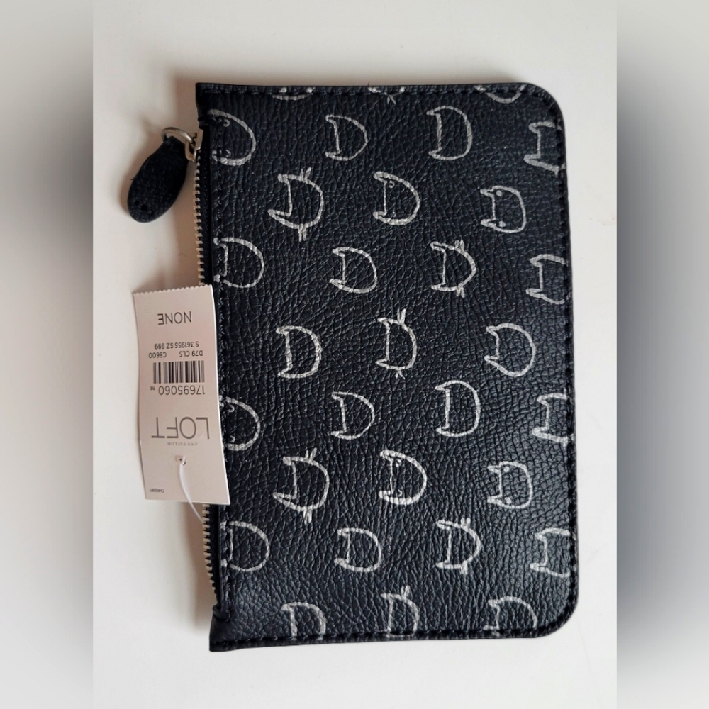 NWT Black Cat Print LOFT LeatherZipper Wallet